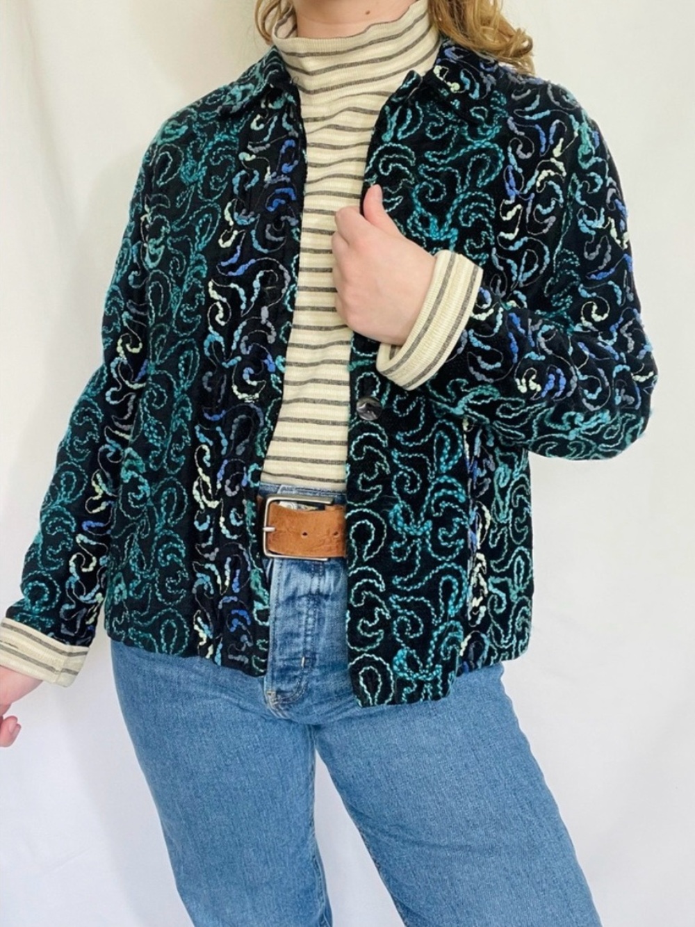 🌱5/$25🌱 Chico’s | Chenille Embroidered Swirl Pattern Button Down Jacket